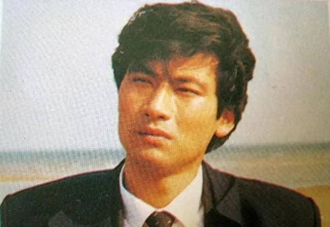 陆剑民|出道31年不温不火，老婆却靠一首歌吃了30年，如今成春晚常客