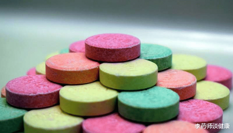 新研究：吃奥美拉唑等药物抗酸超54个月，可升高痴呆风险！