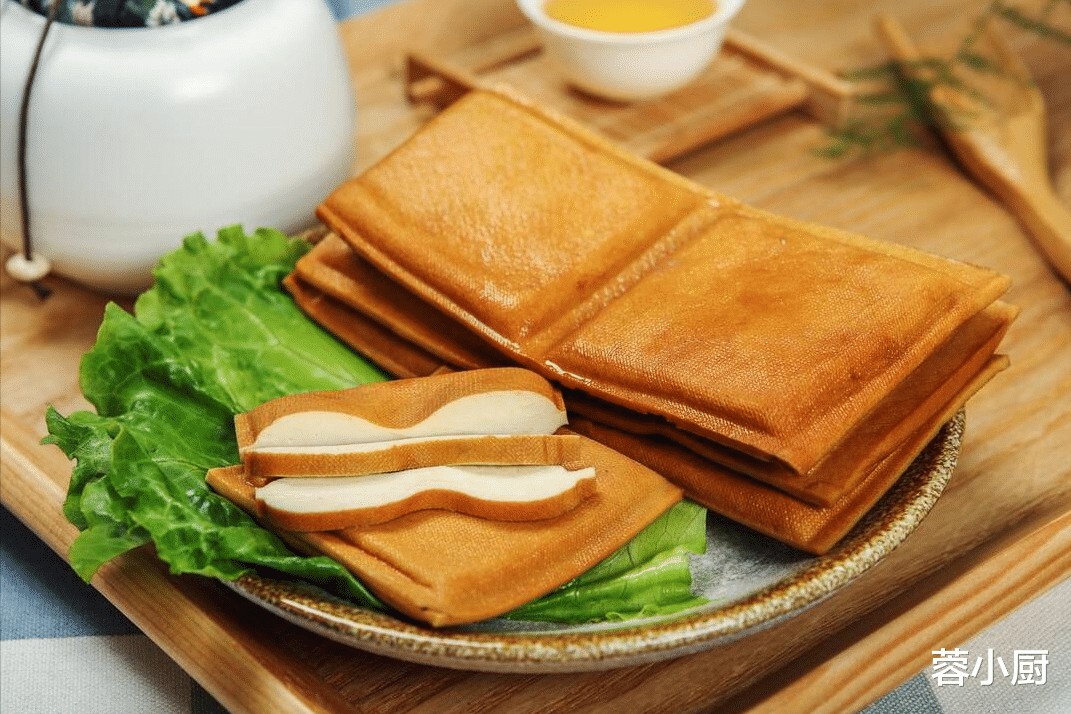 美食教程|人老腿先衰？建议 50岁后，少喝牛奶多吃4物，走路有劲，安稳度伏