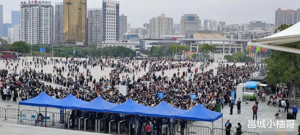 招聘|广西春季人才交流大会人头涌动,对于这次招聘,可能要泼一盆冷水