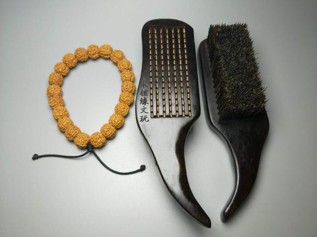 文玩核桃刷了半个月了，怎么还不亮？你中招了