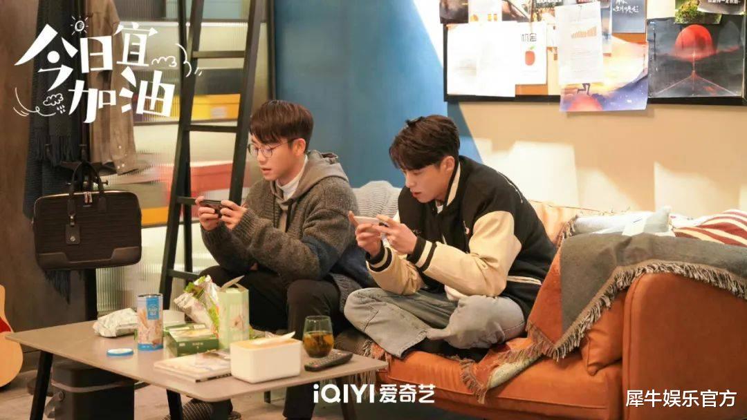 今日宜加油|豆瓣8.3的国产情景喜剧,长什么样?