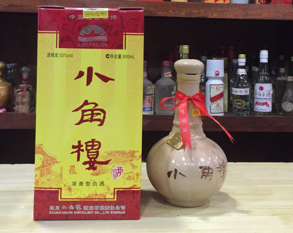 四川|行家喝白酒，身边总会配1瓶水，多数人不懂装懂，终于弄明白了
