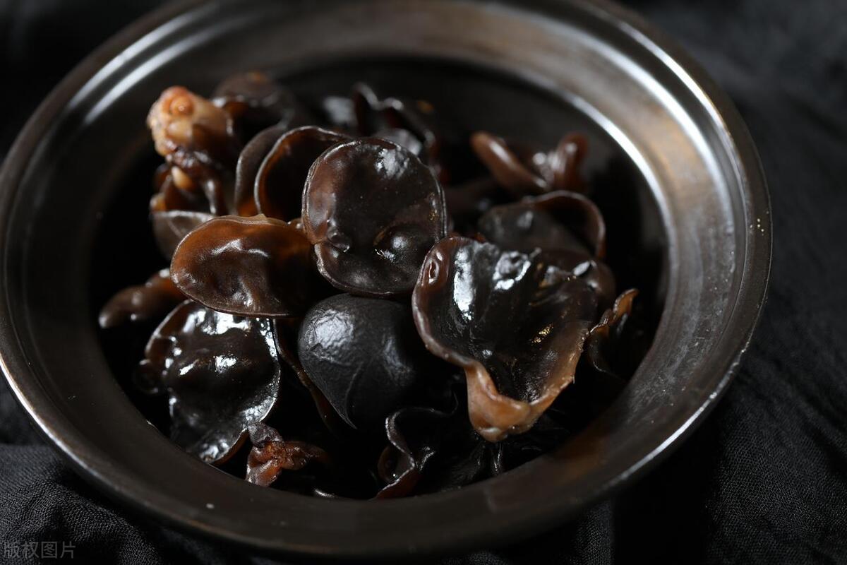 血瘀在脸上是斑，淤在身上是病！这三个方法活血化瘀