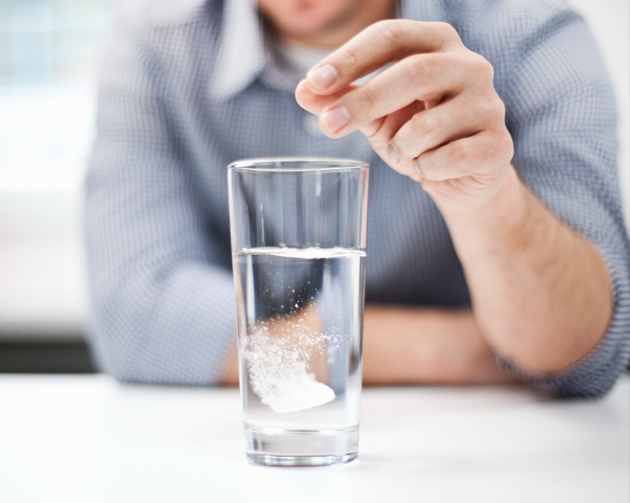 90岁国医大师邹燕勤,皮肤无斑,面色红润,她的独家养生经被公开