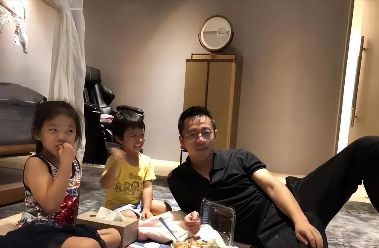 大S携子回北京,与汪小菲复婚传闻再起,张兰态度异常:不吃馊饭