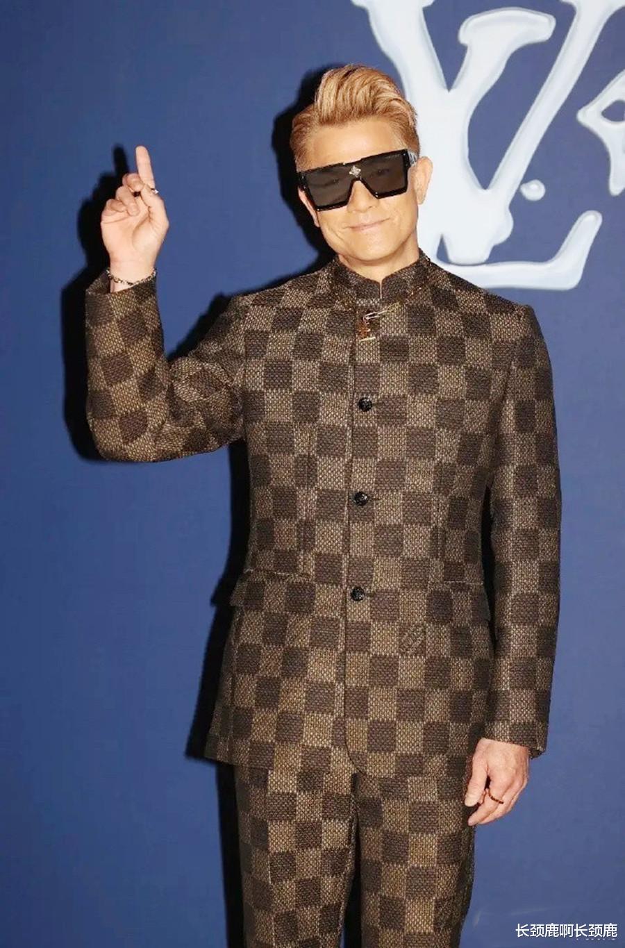 从LV香港大秀看懂，为什么内地娱乐圈如此蓬勃，港娱却在走下坡路