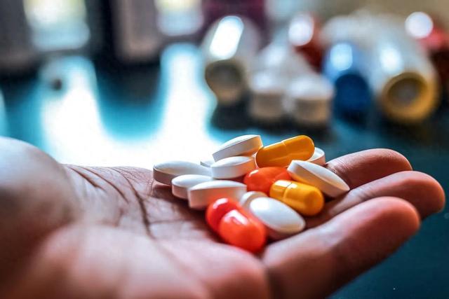 连吃4种感冒药导致肾衰竭？医生紧急提醒→