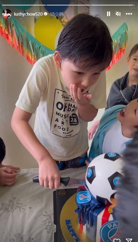 49岁名模周汶锜给混血儿子庆生!美成建模脸,俩娃又帅又软萌!