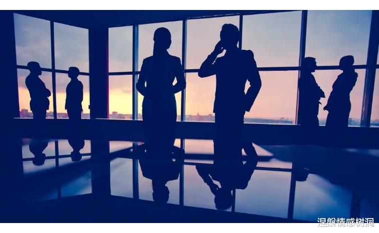 退休厅级伯父告诫我：和领导出差你不会开车，领导说“我给你当司机”，千万别说“谢谢领导”，高情商的应对是这样的