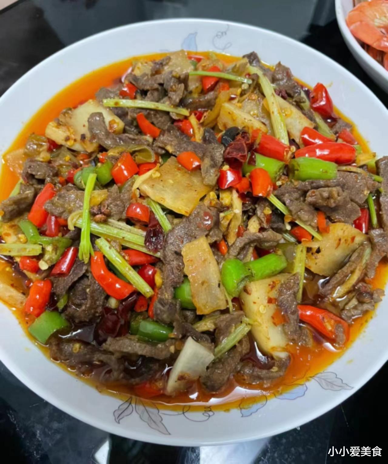 茭白|13岁小伙晒爸妈做饭的差别,走红朋友圈,网友:过于真实