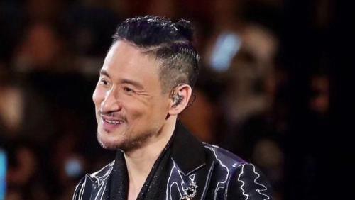 张学友|一首歌赚上亿的李荣浩，凭网红歌乌梅子酱，力压张学友新歌又十年