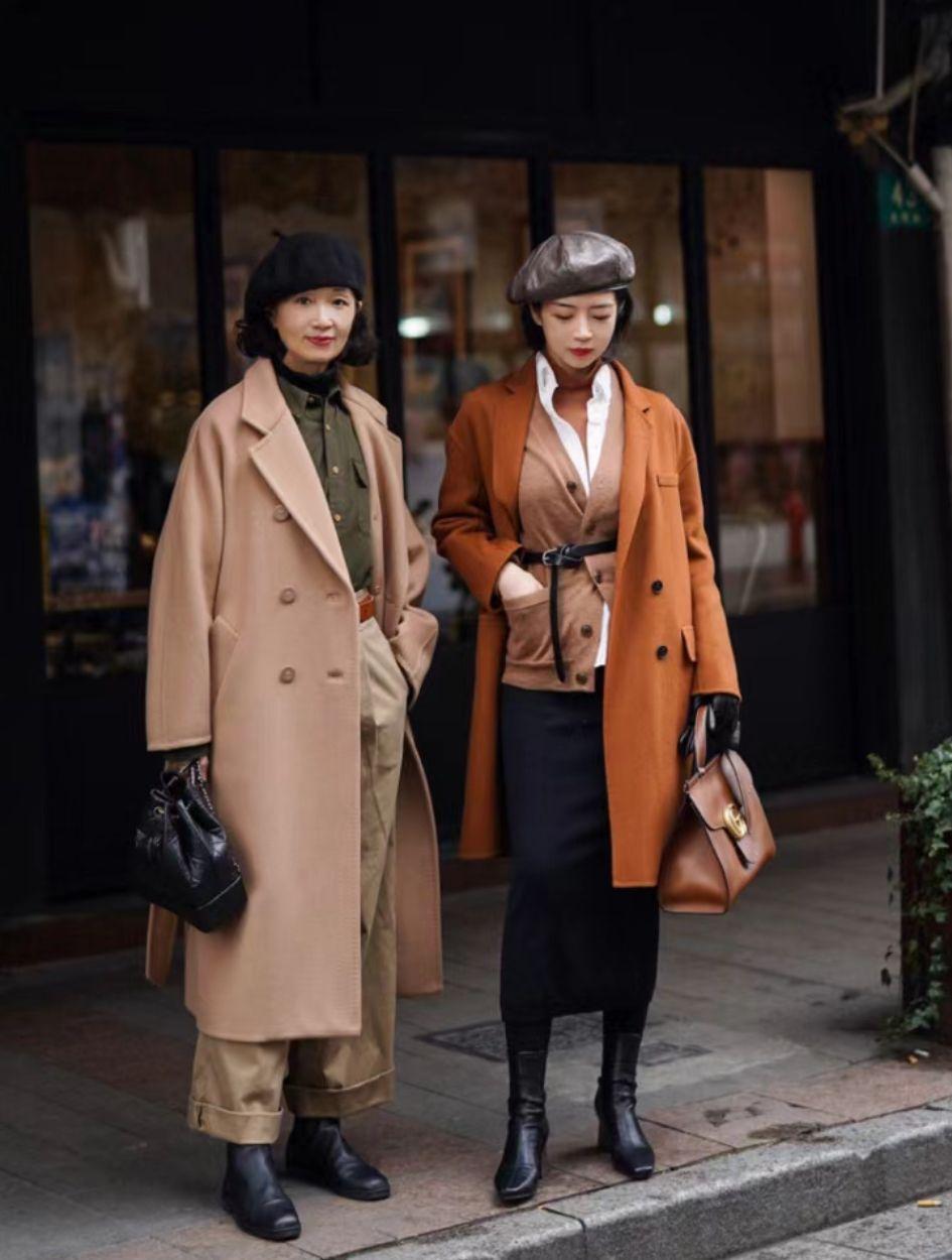 50+女人请看“三木妈妈”穿搭:不留长发、不穿花衣,也没大妈感