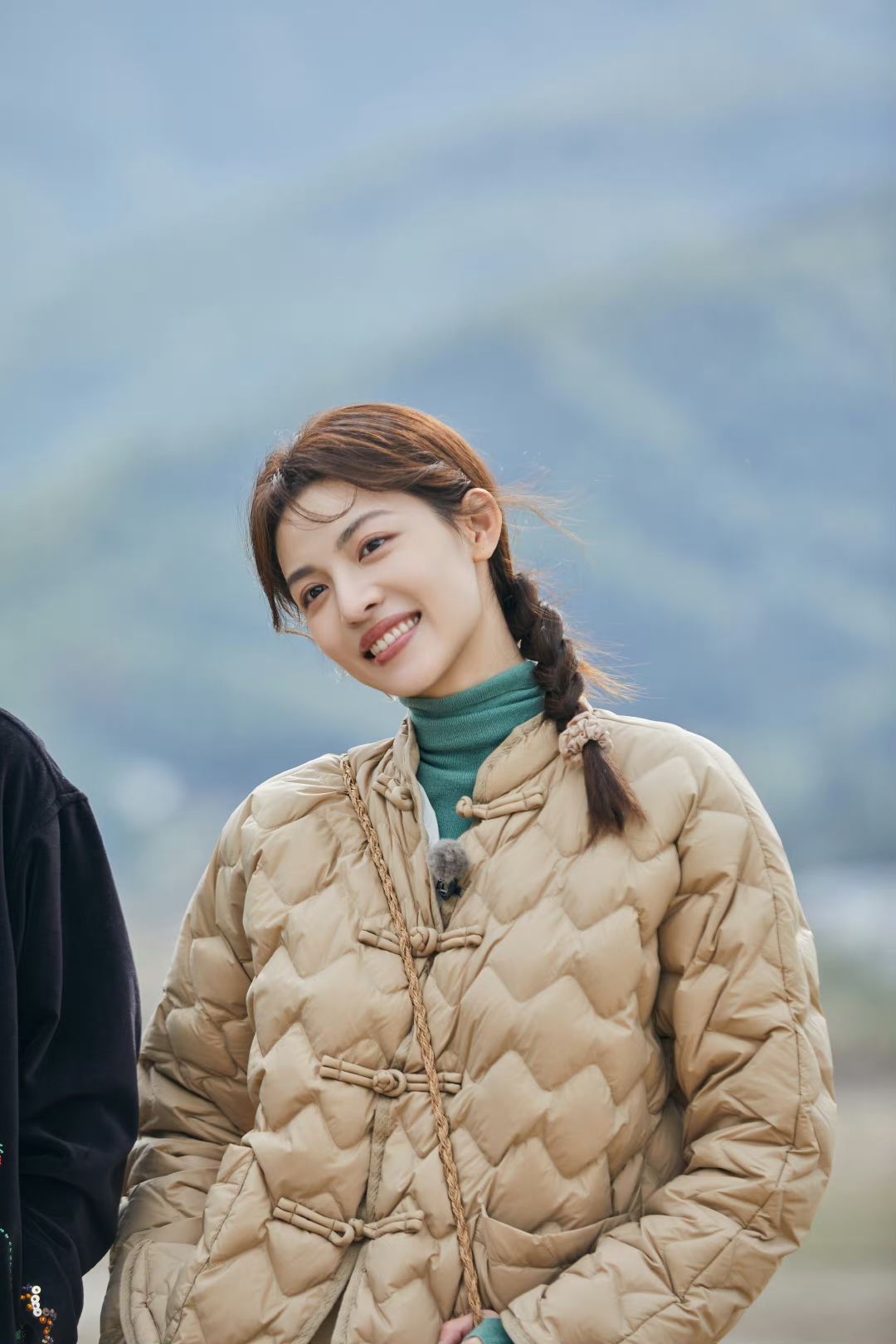 “看似完美艳丽,实则满脸皱纹”的不老女神们,生图才是人间真实