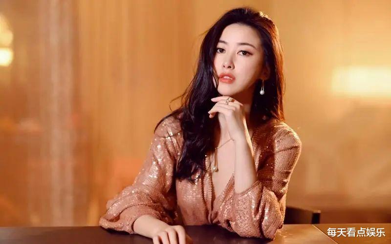 朱珠:内娱第一性感活人,真美还是捧杀?