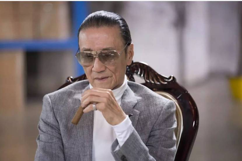 谢贤不顾谢霆锋反对，承认与张柏芝的关系，称这辈子只认她