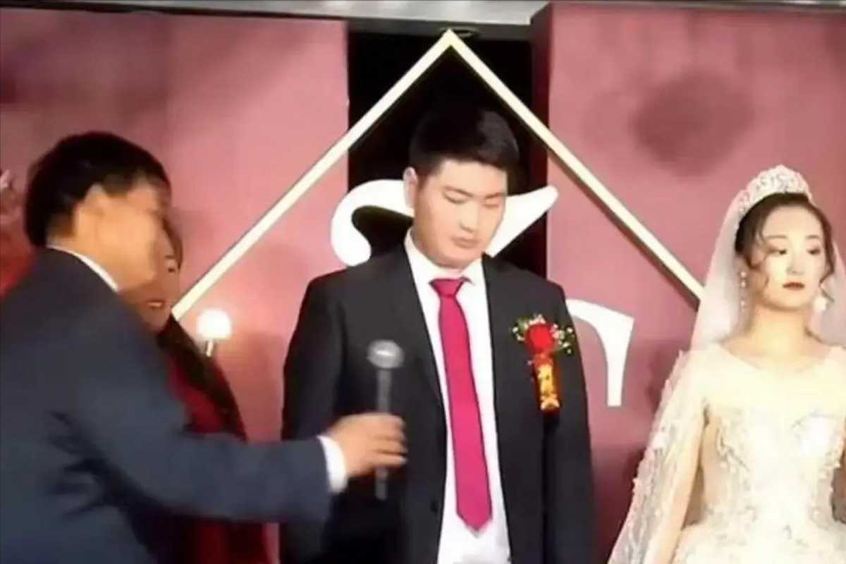 娱乐圈|十位只会啃老的星二代,父母砸钱求人都捧不红!