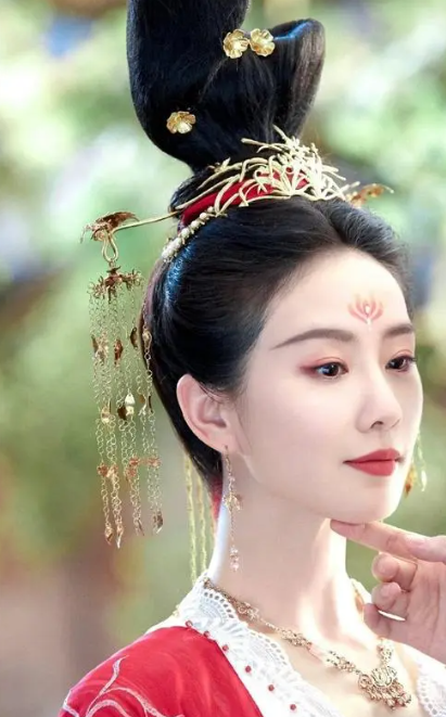 这一次,“救场王”何炅都“带不动”的刘诗诗扒开了内娱“底裤”