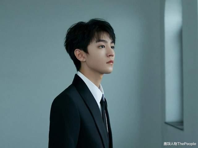 电影|流量明星进军电影圈：有人成首位00后百亿影人，有人面瘫还露怯