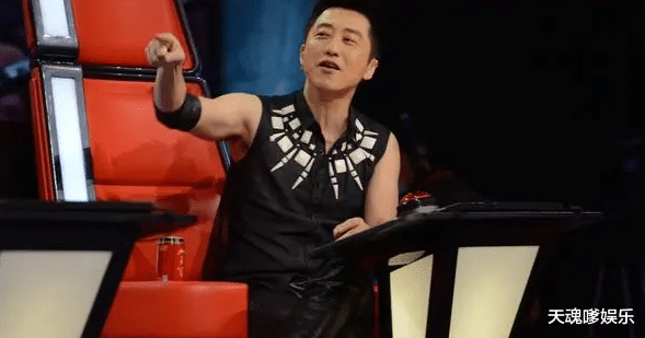 庾澄庆|庾澄庆被传心脏病死亡，小14岁娇妻匆赶往，经纪人出面发声