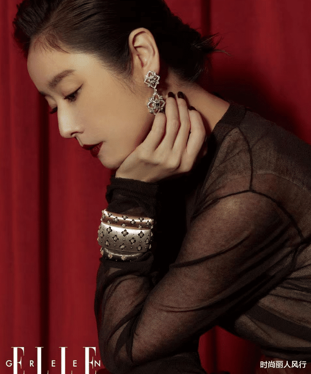 林心如|47岁林心如过气了!双品牌加持却只能上电子刊,涂红唇美貌封神了