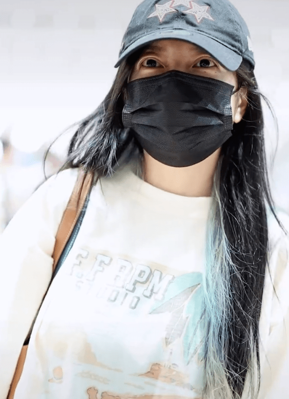 德不配位的赵薇，再看如今的处境，47岁的她后悔了吗？