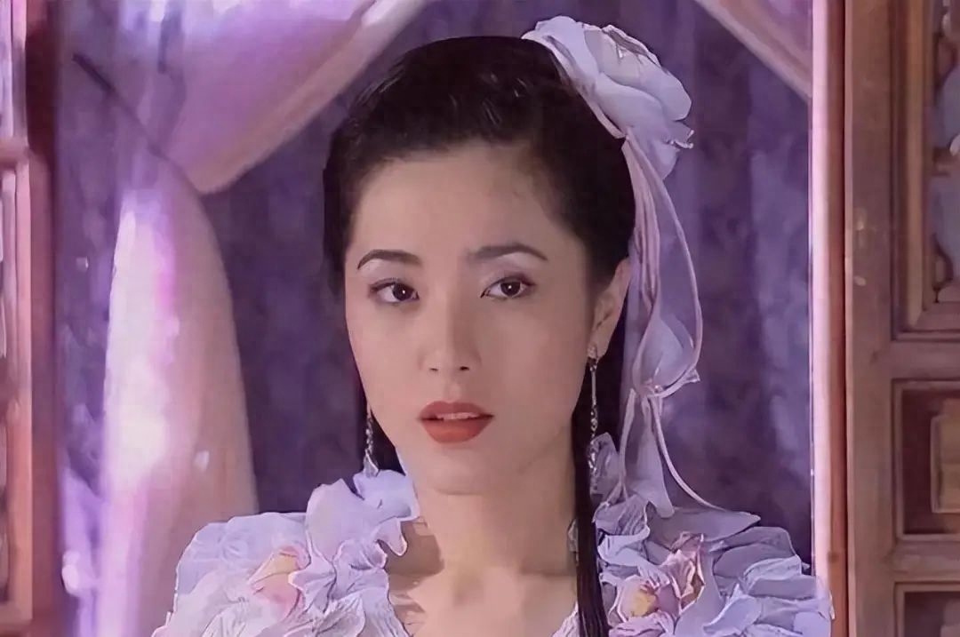 赵丽颖红裙子吸睛，关志斌帅气，张天爱性感！47岁的曾黎这次赢了