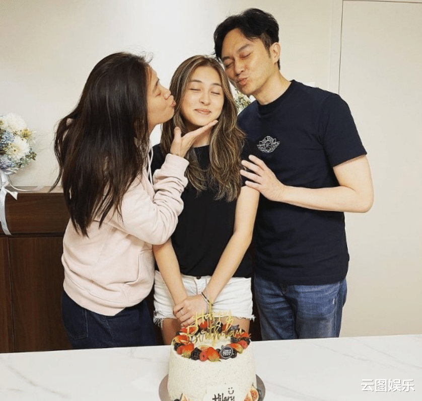 刘嘉玲|刘嘉玲到马尔代夫度假,包下游艇出海潜水,57岁皮肤白皙美腿吸睛