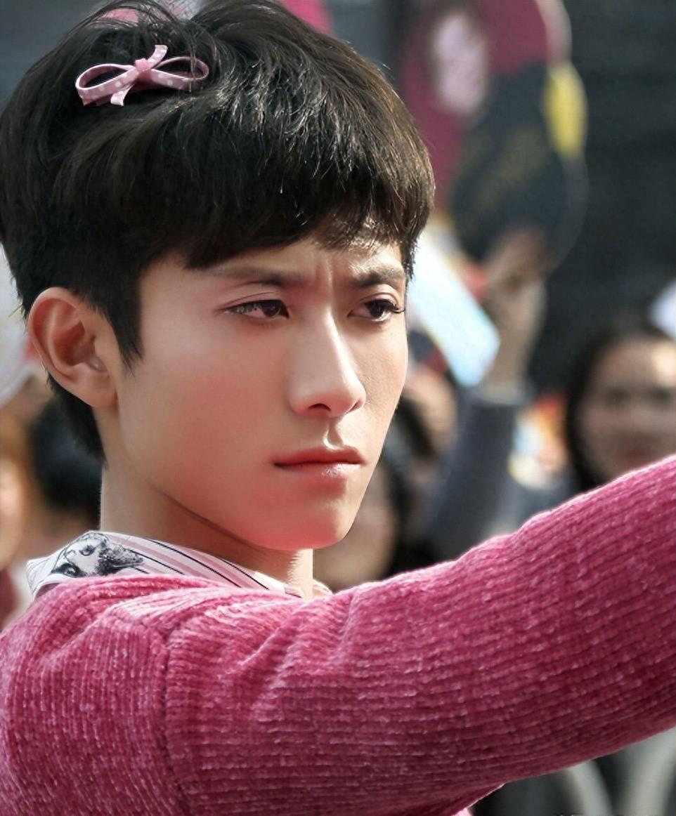 事实证明，北京少爷张一山，已经走上了一条不归路！