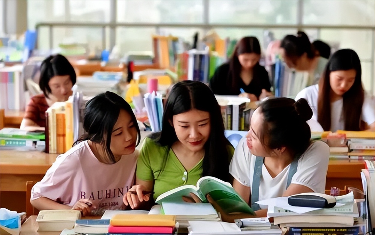 上海市|上海211硕士吐槽月薪5500,文科就业难引爆争论,事实果真如此?