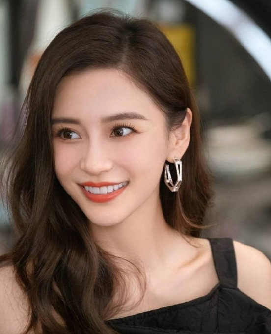 宋祖儿没事了?《折腰》有望空降,网友:终于等到了...