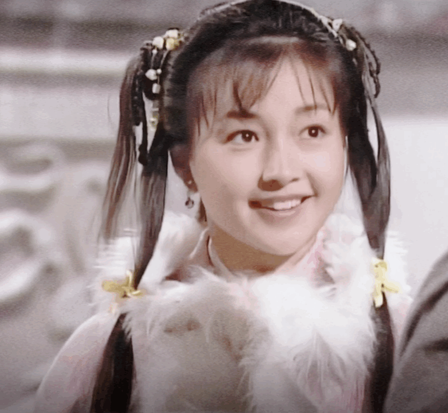 她曾是最美郭襄,被黎明狂追,却因精神病退圈,如今做了护士?