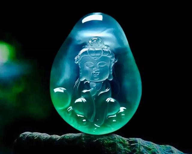 绿松石|什么样的石头才算玉？玉石圈中傲视群雄的“五虎上将”！