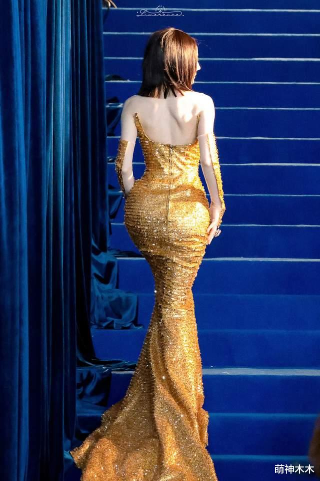 热巴红毯造型又翻车！娜扎秒杀全场冲上热搜，两人差在哪里？