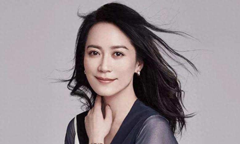 瞒不住了!俞飞鸿被曝亲生儿子已经30岁,男友身份特殊不能娶她!