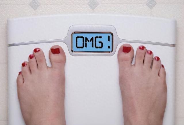 女性50岁以后，体重在多少斤比较合适？对照一下，或许你根本不胖