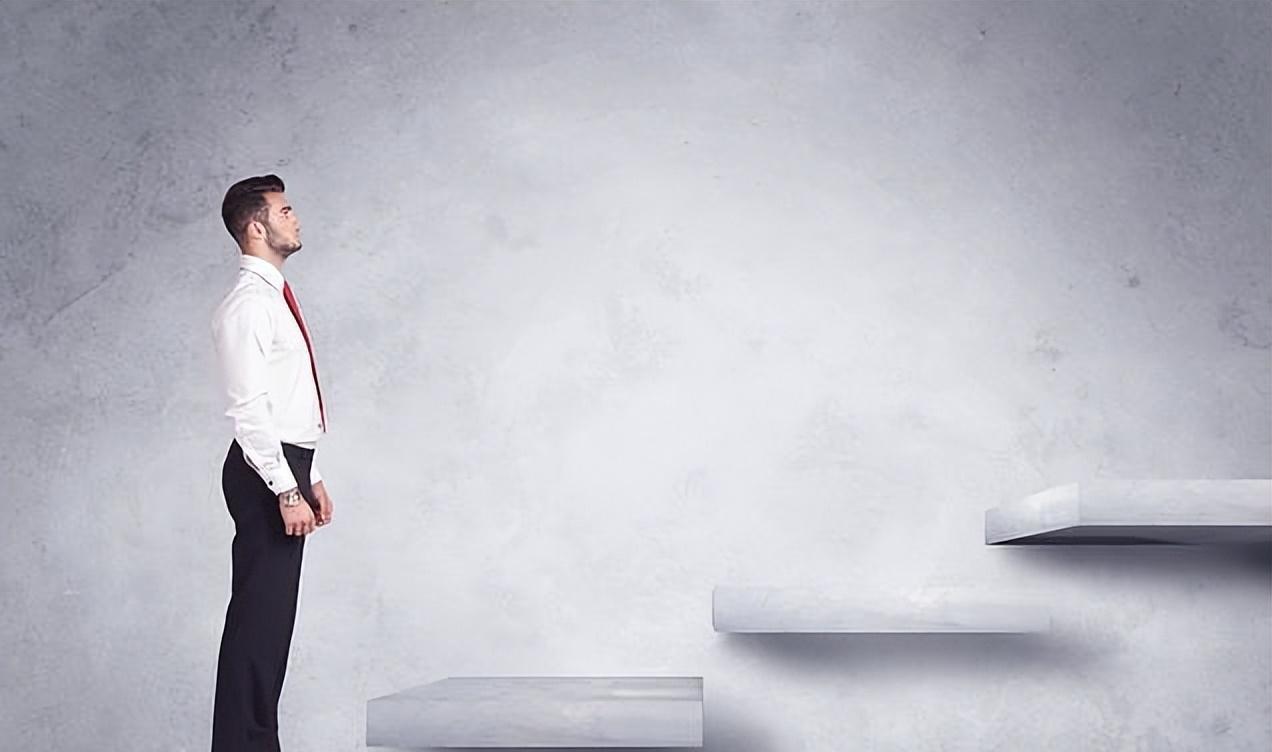 |如何在职场中掌握危机管理,应对不测事件:危机管理的技巧和策略