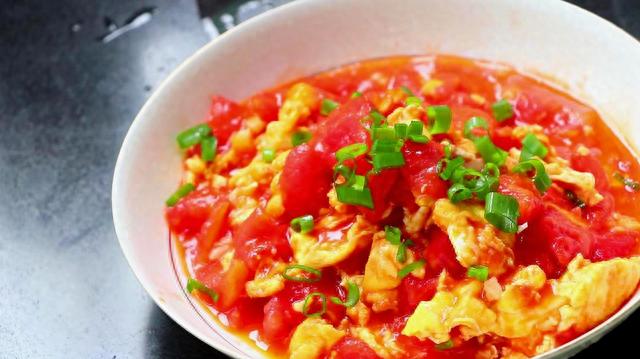 医生劝告：西红柿炒鸡蛋，尽量不要放“此物”，可能多数人做错了