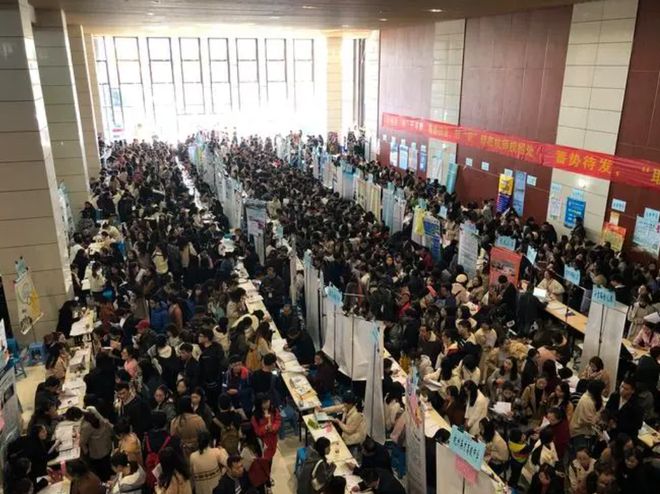 大学|我民办大学毕业,大学4年学费花30万,但我不后悔