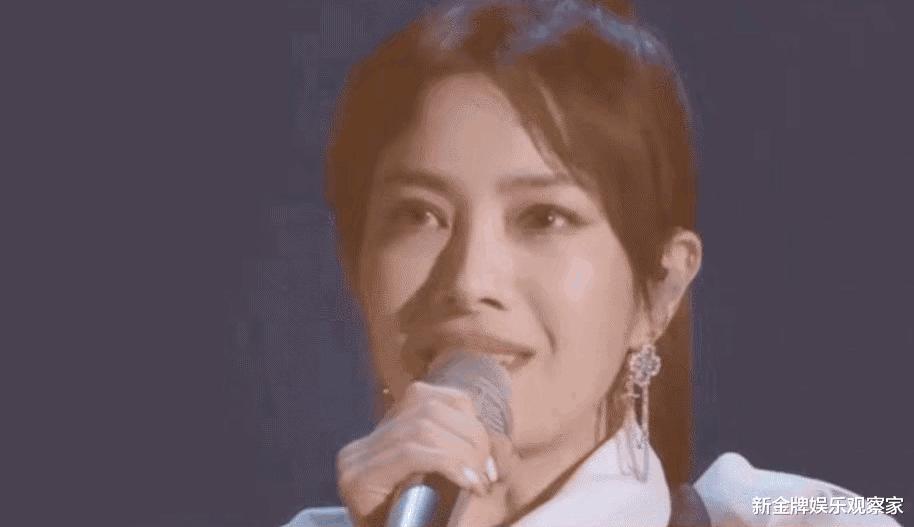 徐怀钰|浪姐4徐怀钰状态回勇了，排名却倒第一了，努力唱跳还有用吗？