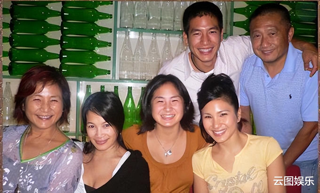 郑佩佩|恭喜！77岁郑佩佩荣升奶奶，洋儿媳宣布怀孕，穿露腰装开心晒孕肚