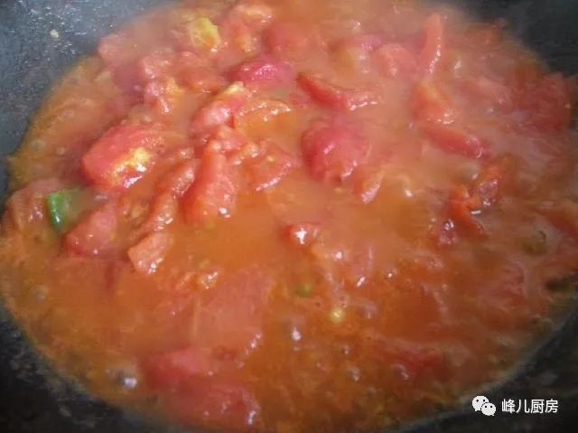 |西红柿炖牛腩详细做法，简简单单调味，原汁原味，好吃没得说，吃的连汤都不剩