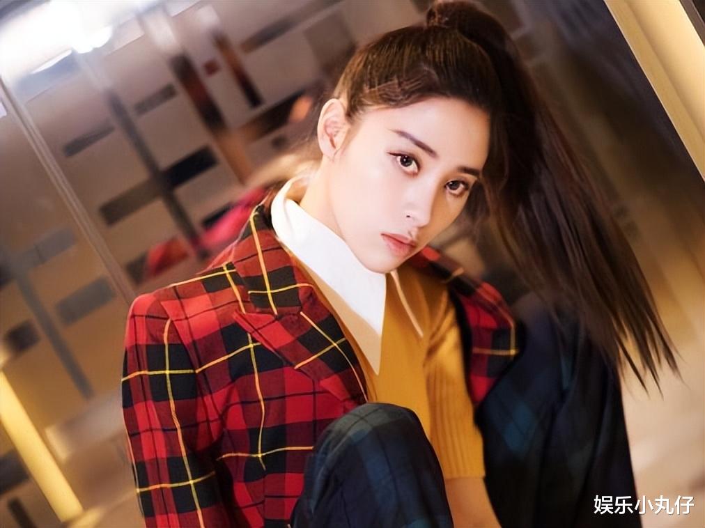 丢人!欧阳妮妮疑逼婚失败,父亲送祝福后,男方澄清:乌龙吓死我