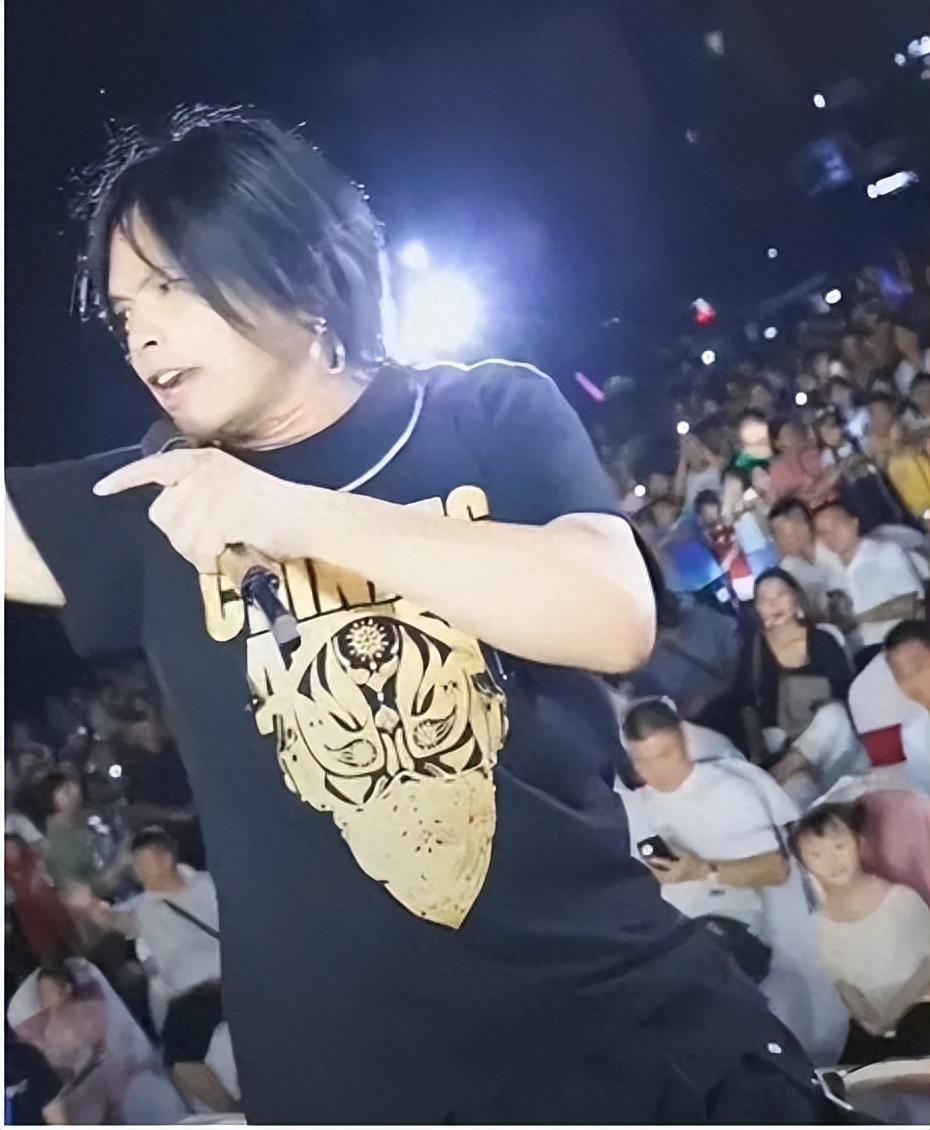 好家伙!星光大道的冠军歌手,居然是黑社会头目!