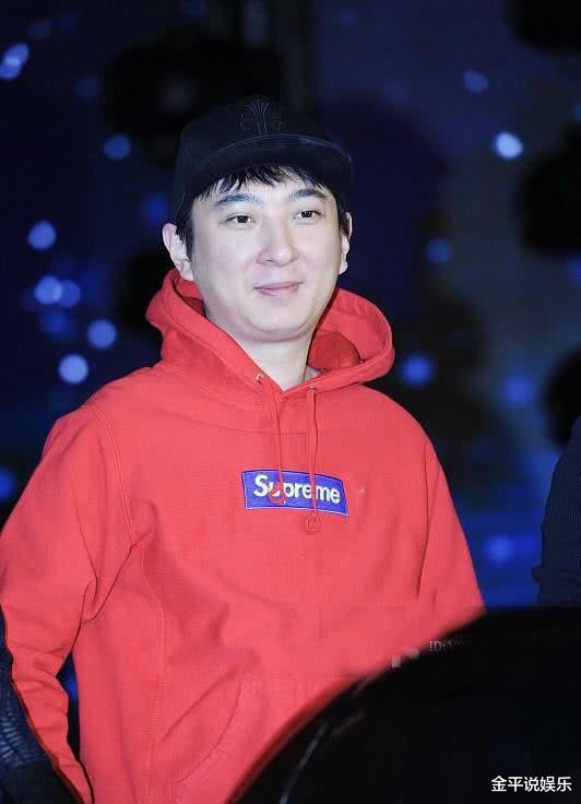 王思聪|王思聪消费有多高?网友晒出夜店账单,一天花掉普通人一年工资