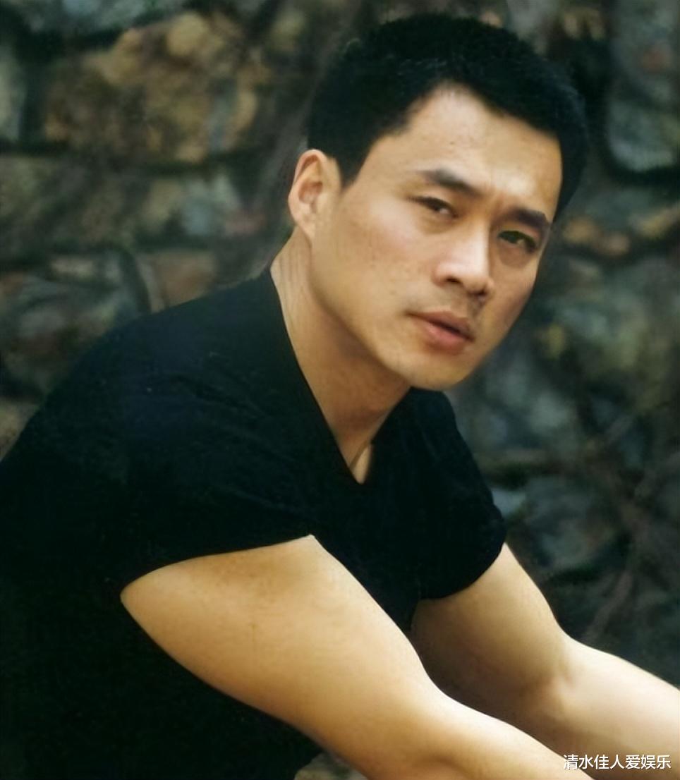 丁海峰|丁海峰:两次拒绝“潘金莲”王思懿,守护患癌发妻,实属有情有义