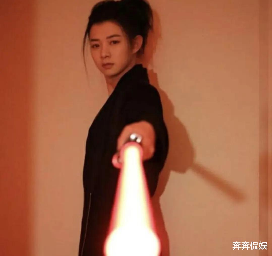 霍尊|霍尊丑闻后再恋爱,女方名牌大学毕业,被吐槽是男方劈腿对象