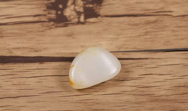 |还是不玩和田玉了,一个白度都这么麻烦