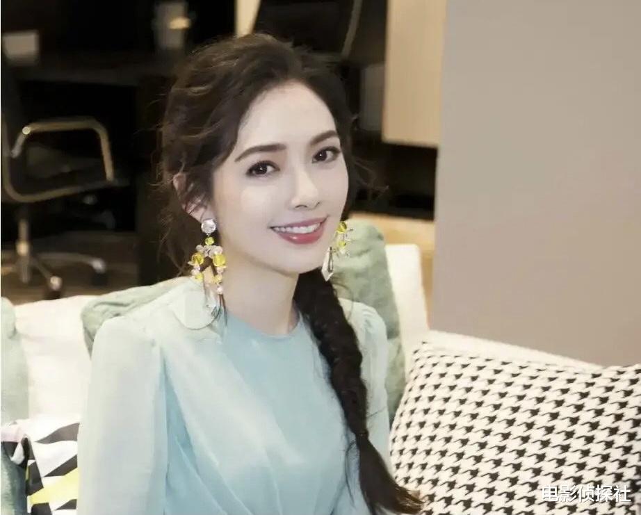 郭碧婷|郭碧婷带娃逛街被偶遇，打扮朴素接地气，身材臃肿背部火罐印抢镜