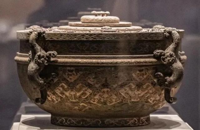 一天一件文物:战国中期错金云纹铜鉴缶